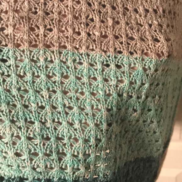 Color Block Sweater - Picture 4 of 4